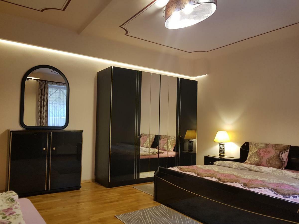 Palma Villa In City Park Budapest - Semi Suteren Zewnętrze zdjęcie